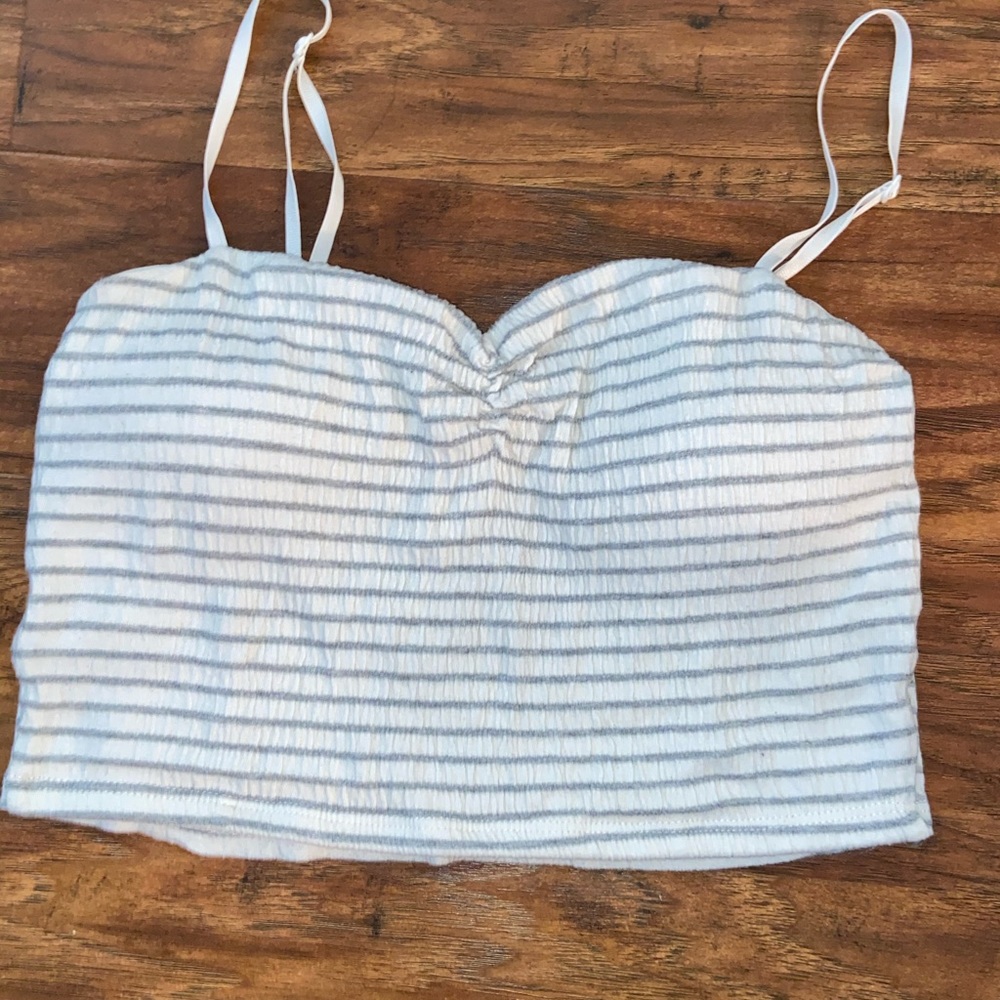 Woman’s crop tank